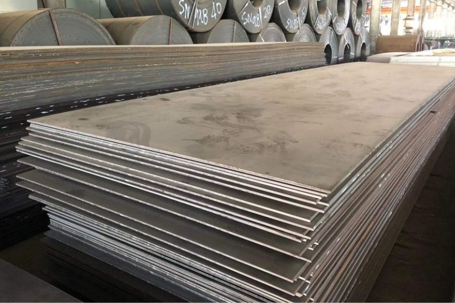 TẤM THÉP VÀ ỨNG DỤNG TRONG NGÀNH CƠ KHÍ CHẾ TẠO: ƯU ĐIỂM VÀ LƯU Ý KHI LỰA CHỌN