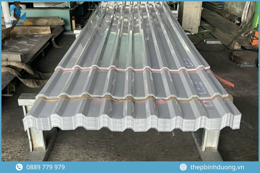 Kiểm tra chất lượng và độ dày của tôn