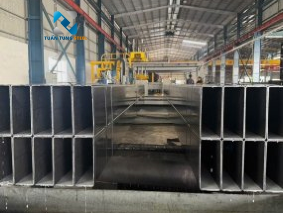 Thép vuông hộp đen size lớn